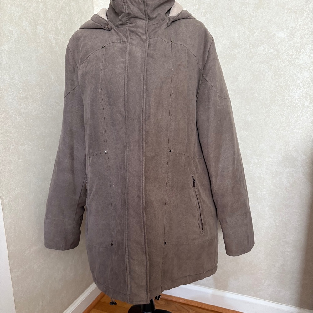 FORECASTER OF BOSTON WOMAN'S HOODED WINTER COAT  XL